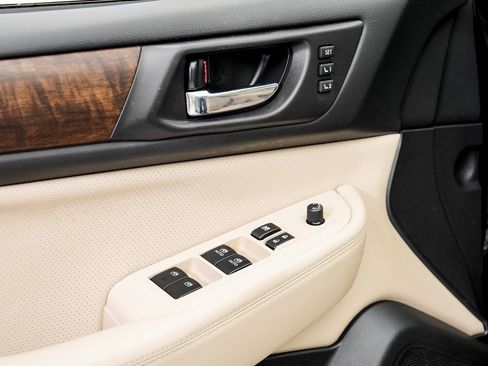 Used 2016 Subaru Outback 2.5i Limited image 8