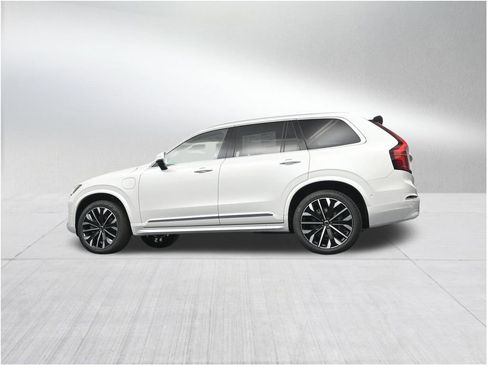 New 2026 Volvo XC90 T8 Ultra w/ Protection Package Premier AWD/4WD image 22