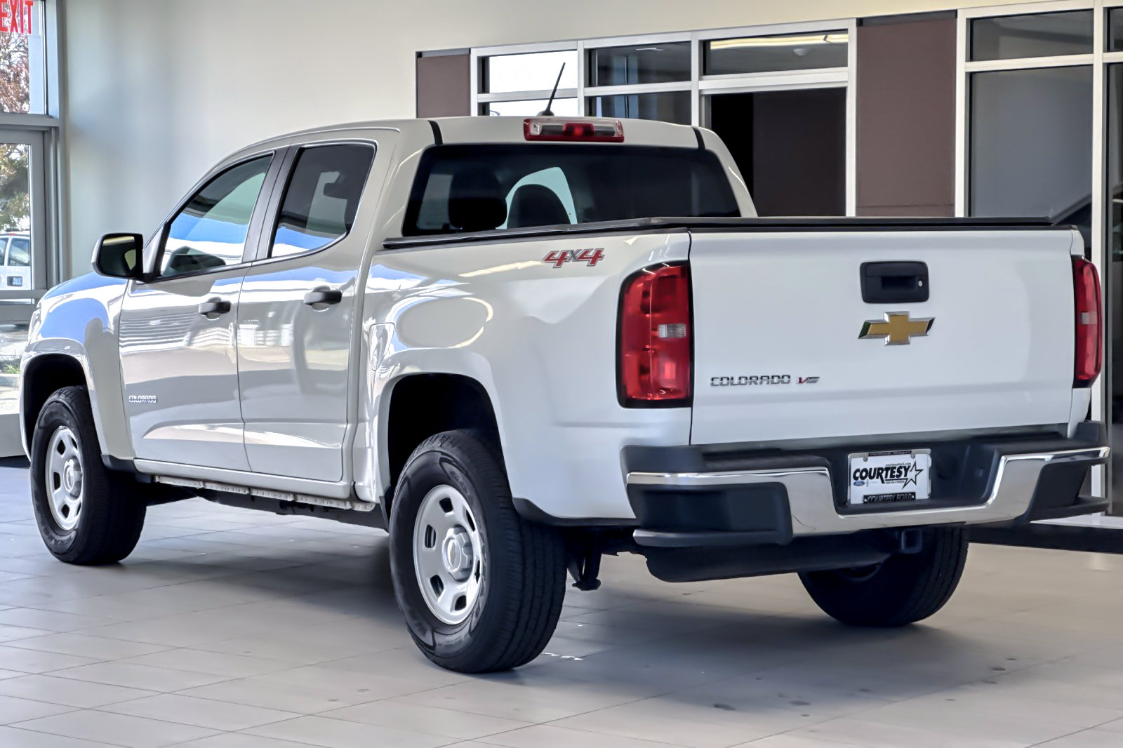 Used 2020 Chevrolet Colorado W/T w/ WT Convenience Package AWD/4WD image 6