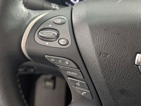 Used 2019 Nissan Pathfinder SL image 17