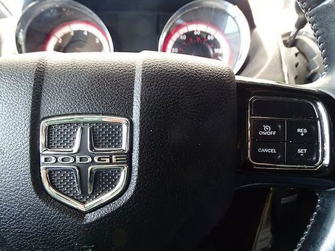 Used 2017 Dodge Grand Caravan SE image 24