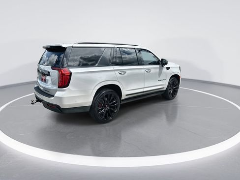 Used 2024 GMC Yukon Denali w/ Advanced Technology Package AWD/4WD image 8