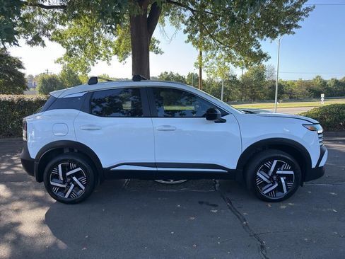 New 2026 Nissan Kicks SV w/ SV Premium Package image 8