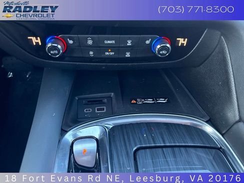 Used 2023 Buick Enclave Essence w/ Experience Buick Package image 20