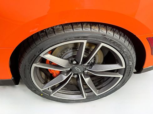 Used 2018 Chevrolet Camaro SS w/ Hot Wheels Edition image 31