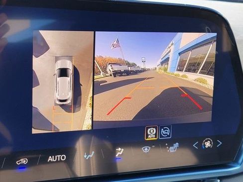 New 2026 Chevrolet Equinox EV LT image 10