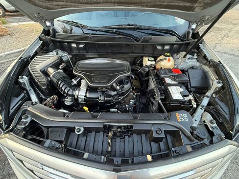 Used 2017 Cadillac XT5 Luxury w/ Driver Awareness Package image 24