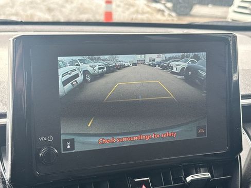 Used 2024 Toyota Corolla Cross XLE w/ Convenience Package image 24