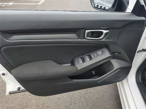 Used 2023 Honda Civic Sport image 8