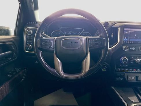 Used 2020 GMC Sierra 2500 Denali w/ Denali Ultimate Package AWD/4WD image 24
