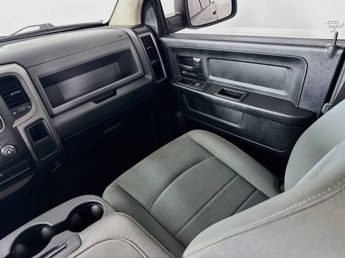 Used 2018 RAM 1500 Express w/ Express Value Package RWD image 21