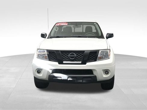 Used 2020 Nissan Frontier SV w/ Midnight Edition Floor Mats RWD image 8