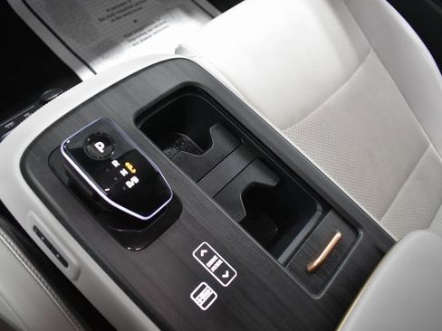 Certified 2023 Nissan Ariya AWD image 19