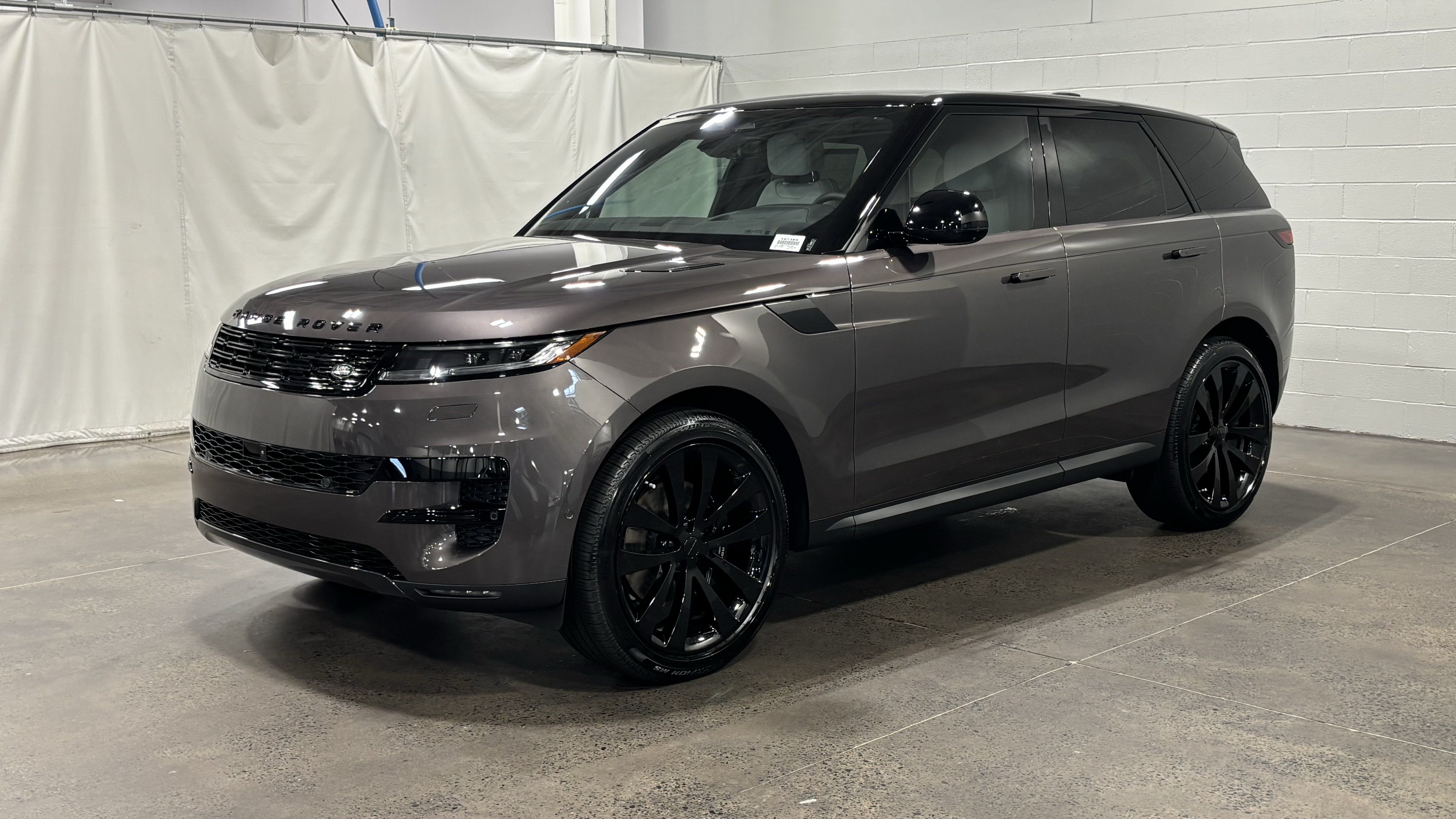 New 2026 Land Rover Range Rover Sport SE AWD/4WD image 1