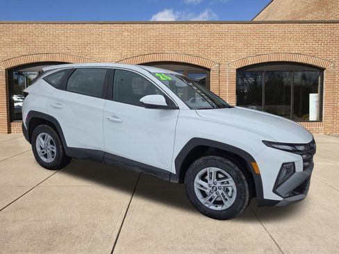 New 2026 Hyundai Tucson SE image 1