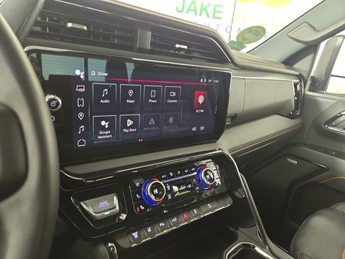 Used 2024 GMC Sierra 2500 AT4 w/ AT4 Preferred Package image 24