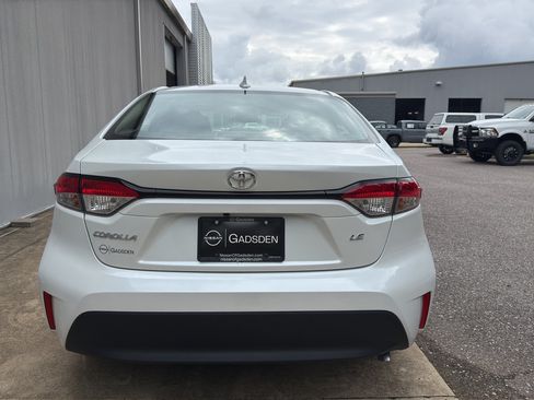 Used 2026 Toyota Corolla LE FWD image 4
