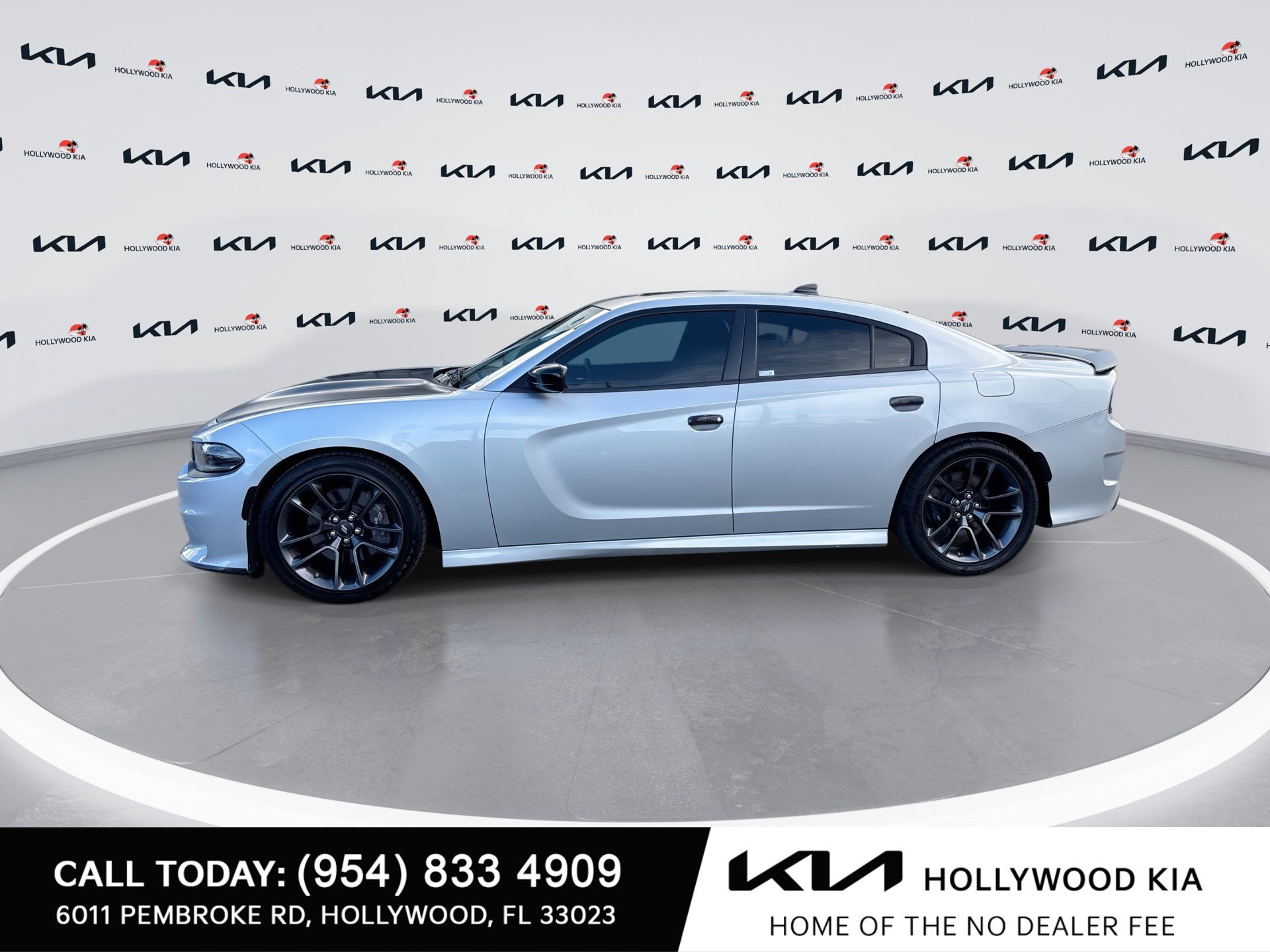 Used 2023 Dodge Charger Scat Pack w/ Navigation & Travel Group RWD image 5