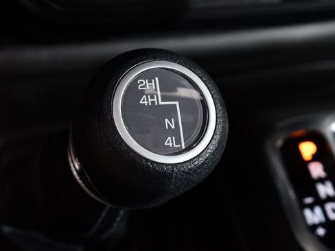 Used 2024 Jeep Gladiator Sport AWD/4WD image 28