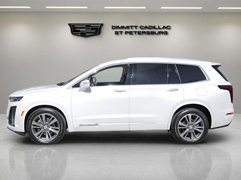 Used 2021 Cadillac XT6 Premium Luxury image 2