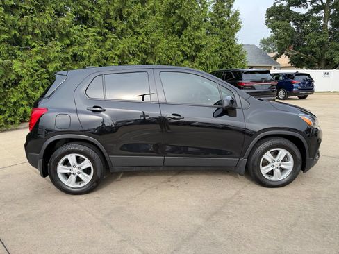 Used 2020 Chevrolet Trax LS w/ Tint and Cruise Package FWD image 30