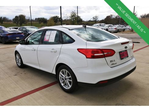 Used 2018 Ford Focus SE image 6