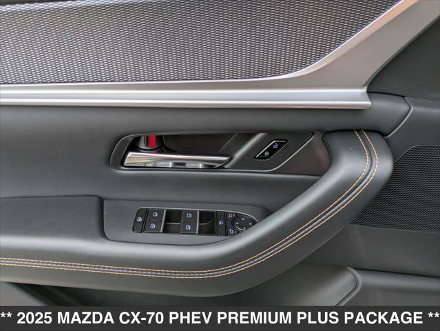 Used 2025 MAZDA CX-70 Plug-In Hybrid w/ Premium Plus AWD/4WD image 6