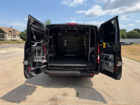 Used 2018 Ford Transit 150 130 Low Roof w/ Exterior Upgrade Package RWD image 9