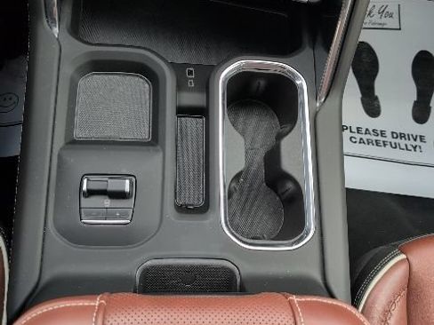 Used 2025 GMC Sierra 2500 Denali Ultimate AWD/4WD image 23