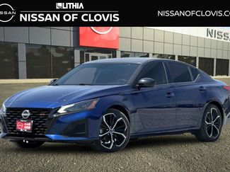 Used 2023 Nissan Altima 2.5 SR FWD video 1