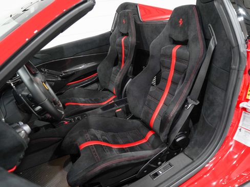 Used 2020 Ferrari 488 Pista Spider RWD image 9