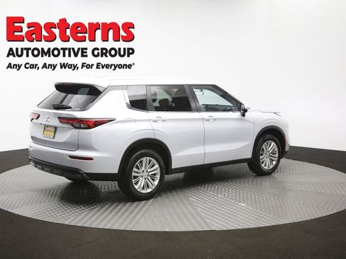Used 2024 Mitsubishi Outlander ES AWD/4WD image 40