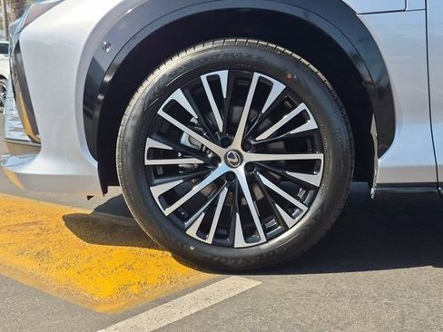 Used 2024 Lexus RZ 300e Premium w/ Technology Package FWD image 9