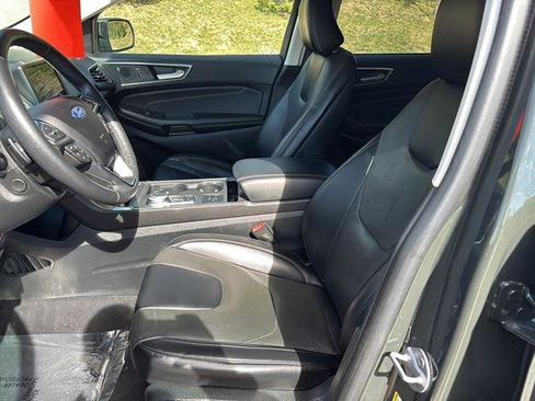 Certified 2022 Ford Edge Titanium w/ Equipment Group 301A image 11