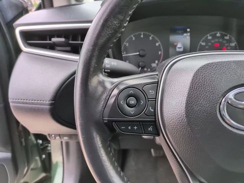 Used 2023 Toyota Corolla Cross LE w/ Moonroof Package AWD/4WD image 17