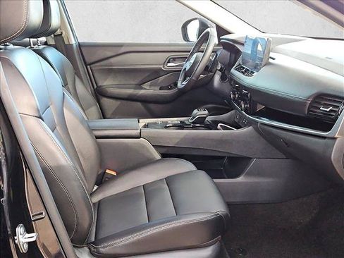 Used 2024 Nissan Rogue SL w/ SL Premium Package FWD image 18
