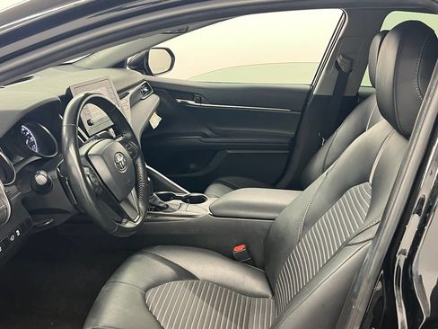 Used 2024 Toyota Camry SE FWD image 8