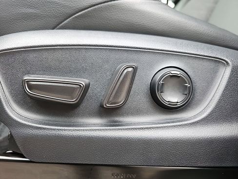 Used 2024 Toyota Tacoma TRD Sport w/ TRD Sport Premium Package image 34