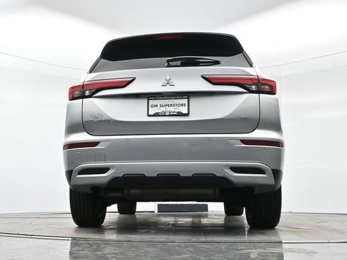 Used 2024 Mitsubishi Outlander SE image 29