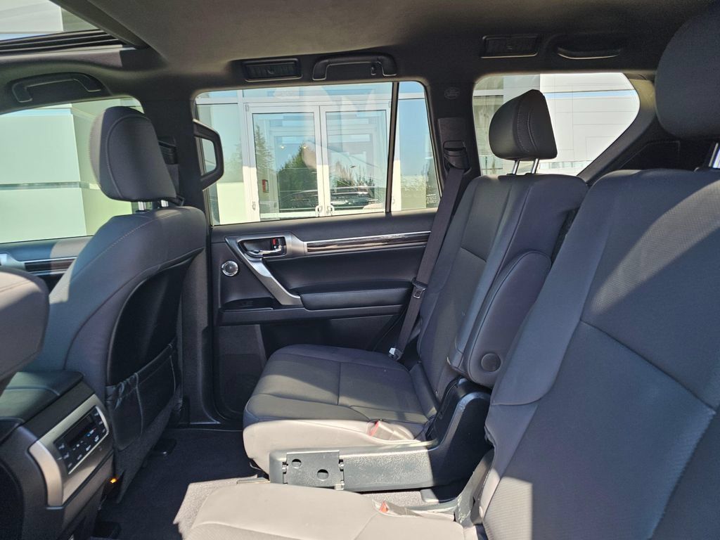 Used 2022 Lexus GX 460 Premium AWD/4WD image 21