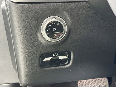 Certified 2025 Mercedes-Benz C 300 Sedan image 10