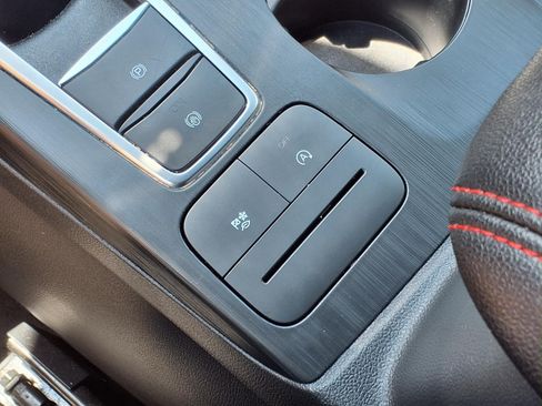 Certified 2025 Ford Escape ST-Line AWD/4WD image 22