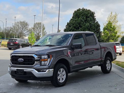 Used 2023 Ford F150 XLT AWD/4WD image 3