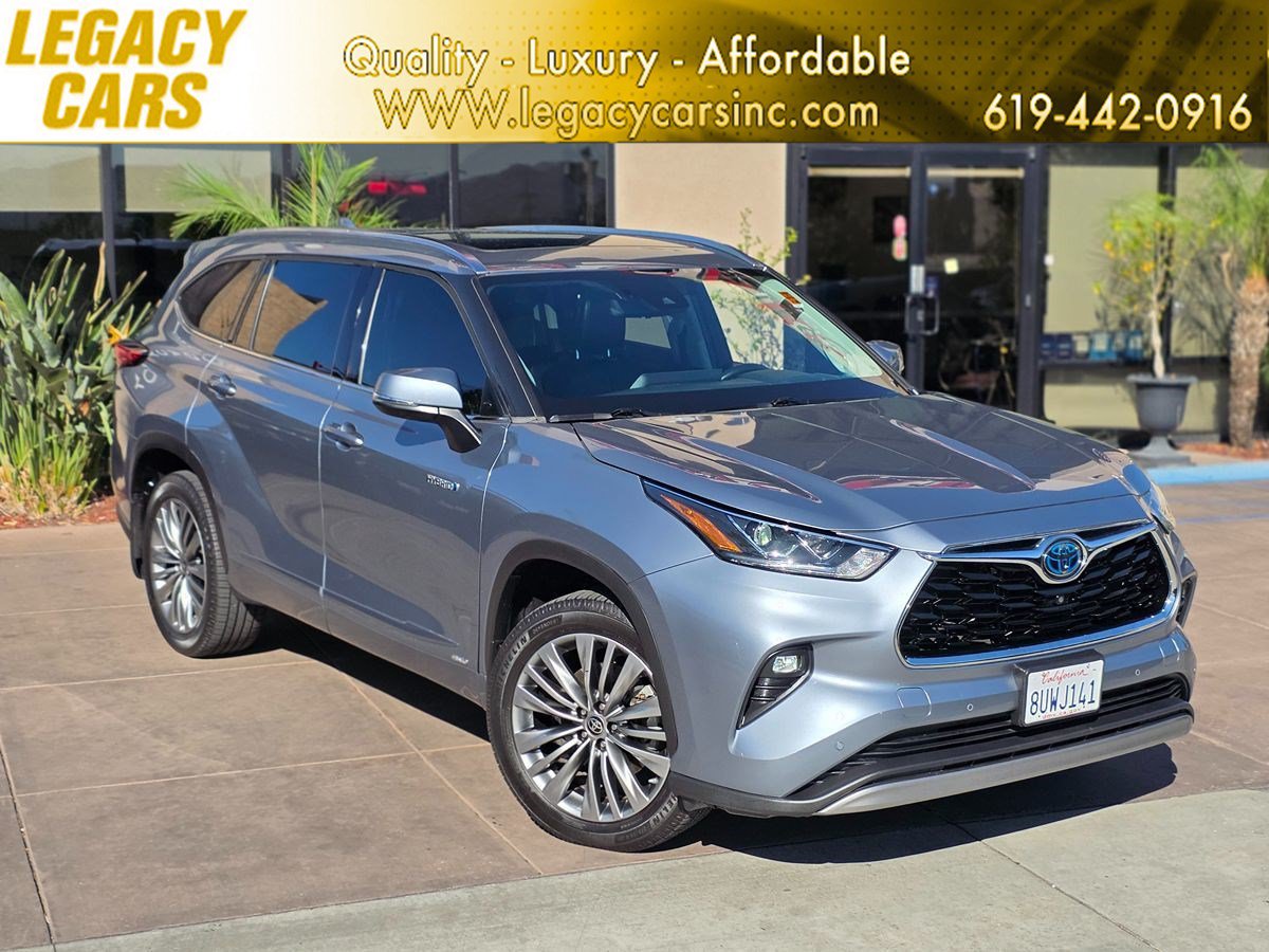 Used 2021 Toyota Highlander Platinum AWD/4WD image 1