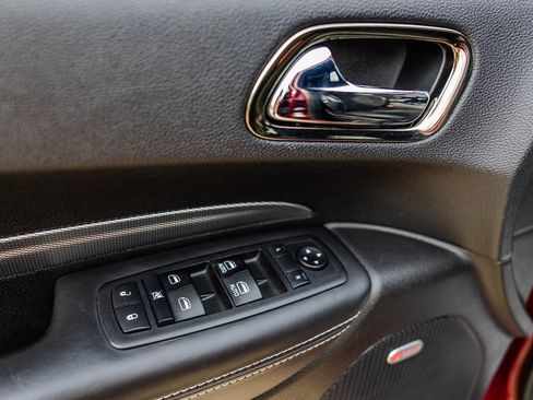 Used 2018 Dodge Durango SRT image 25