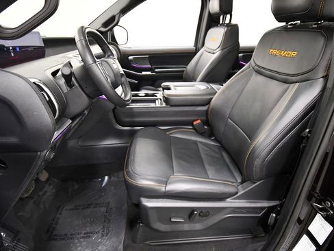 Used 2025 Ford Expedition Tremor image 15