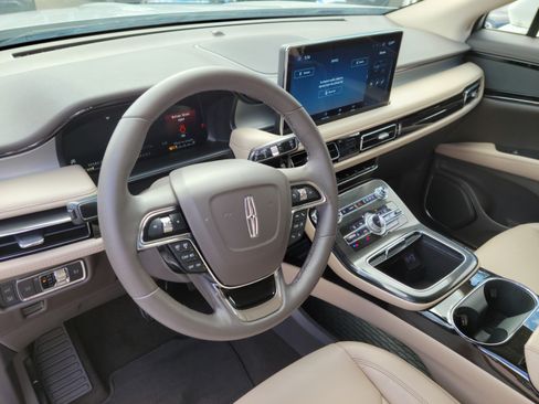 Certified 2023 Lincoln Nautilus FWD image 16