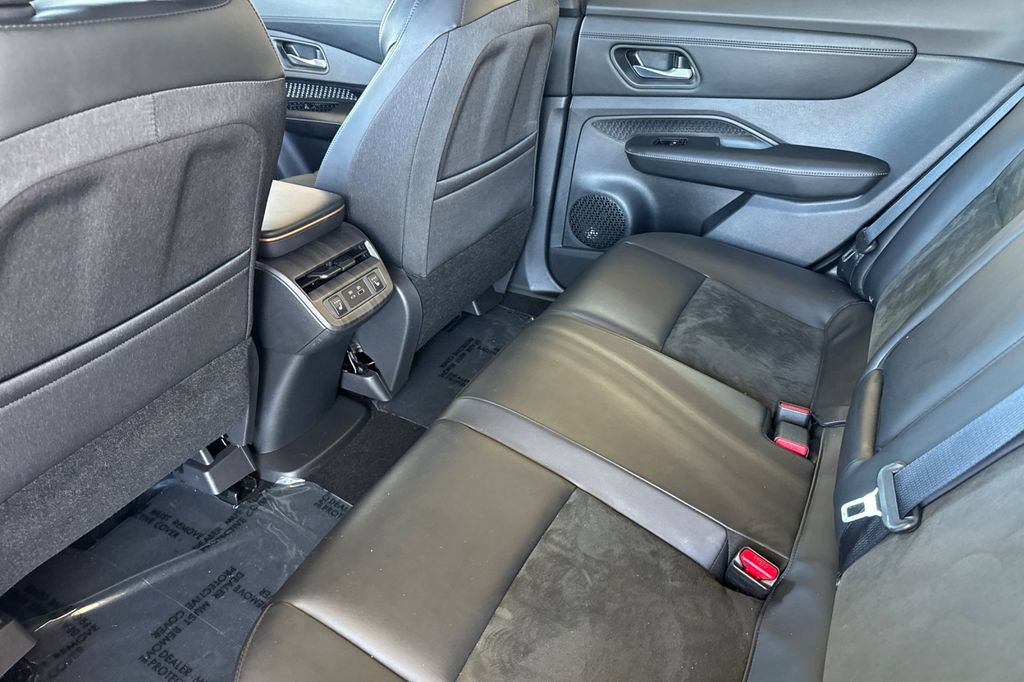 Used 2023 Nissan Ariya FWD image 11