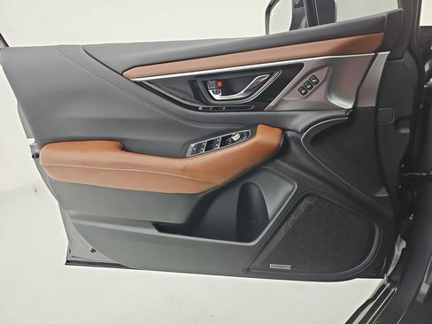 Used 2020 Subaru Outback Touring AWD/4WD image 38