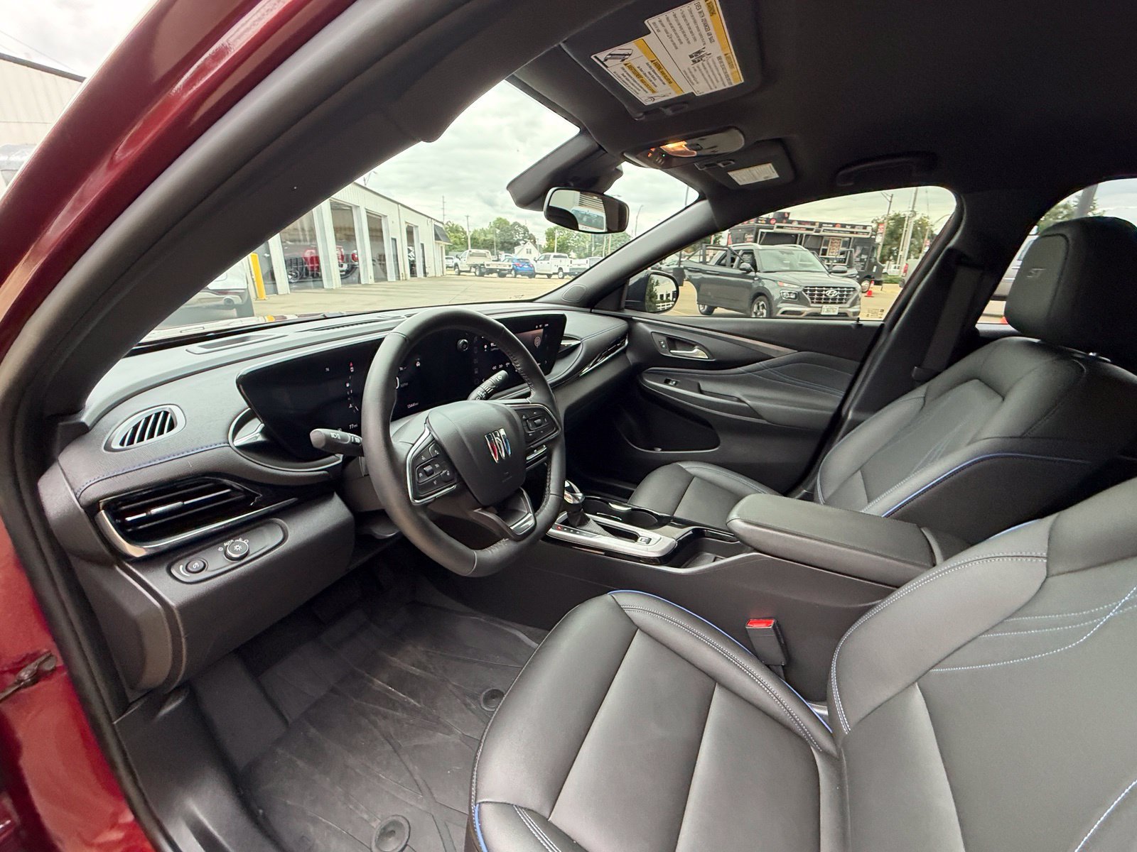Used 2025 Buick Envista Sport Touring w/ Convenience I Package FWD image 17